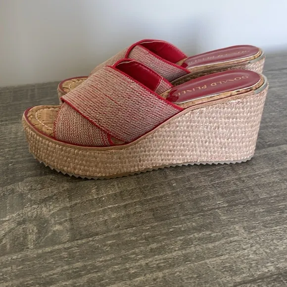 NEW | Donald Pliner Women's‎ Ideala Basic Elastic Wedge Sandals Tomato Red Sz 5