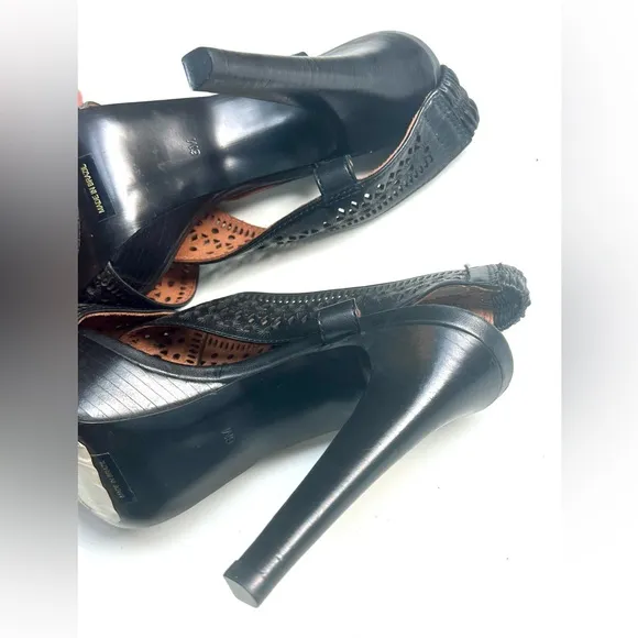 New DVF Elegant Black Zoe Laser Cut Women's Platform Heels, size 6
