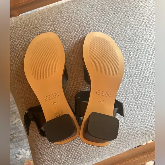 New Everlane the Italian leather block heel buckle sandal 7.5