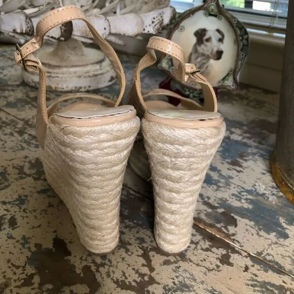 NEW Footcandy Costa Rica Nude Patent Leather Peep Toe Wedge Sandals NWT