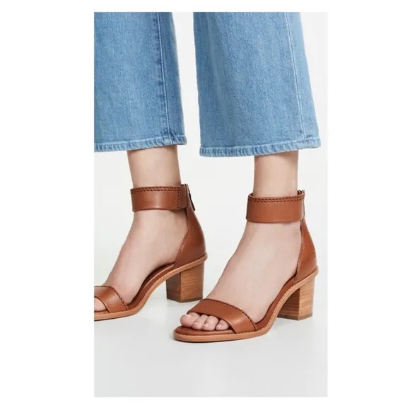 New! FRYE Brielle Metallic Leather Back Zip Block Heel Sandals