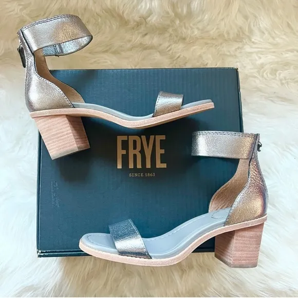 New! FRYE Brielle Metallic Leather Back Zip Block Heel Sandals
