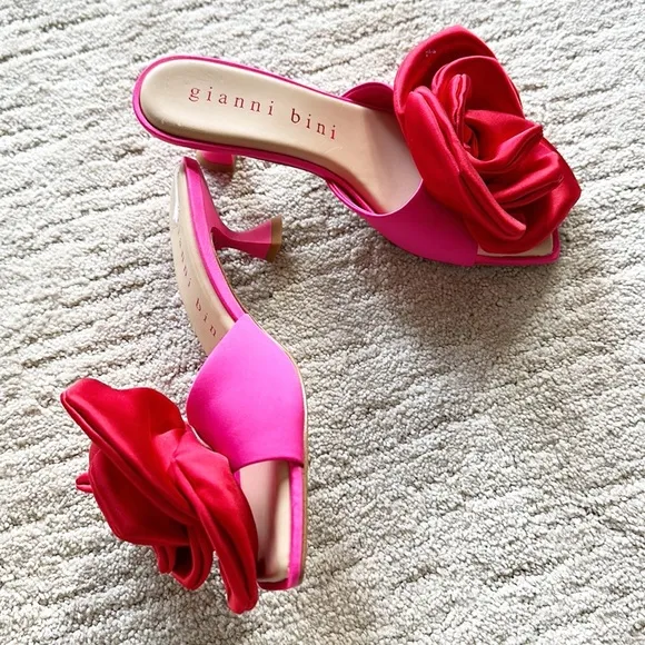 NEW Gianni Bini Red Rose Satin Pink Kitten Heel Sandals women size 5