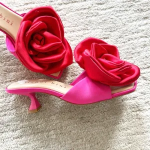NEW Gianni Bini Red Rose Satin Pink Kitten Heel Sandals women size 5