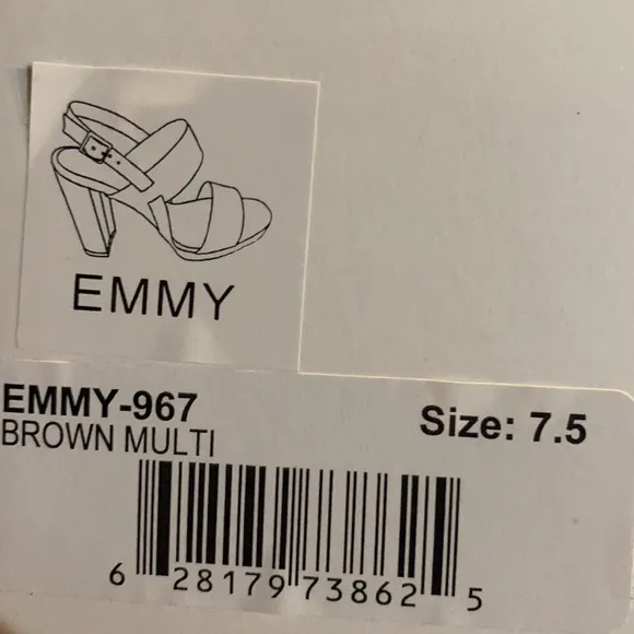 New Gibson &amp; Latimer Emmy Giraffe Print Block Heel