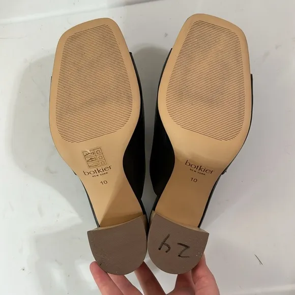 New in box Botkier Ross Block Wooden Heel Black Leather Mule Sandals Size 10