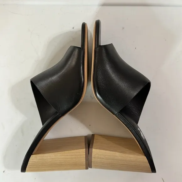 New in box Botkier Ross Block Wooden Heel Black Leather Mule Sandals Size 10