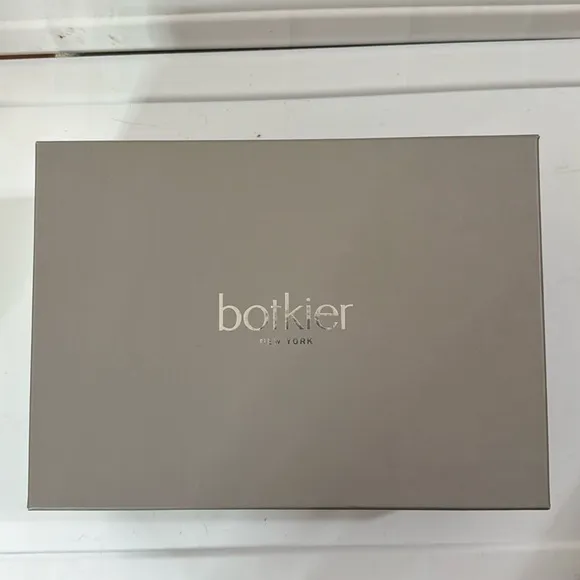 New in box Botkier Ross Block Wooden Heel Black Leather Mule Sandals Size 10