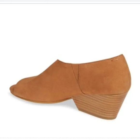 New in Box Eileen Fisher Fig Sandals Size 7.5