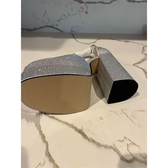 New in Box Steve Madden Charlize double platform shoes in crystal