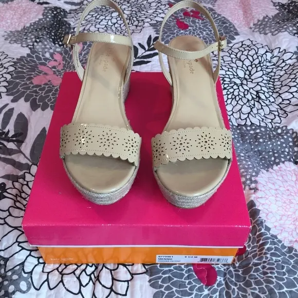 NEW Kate Spade Mennie Wedge Platform Sandals 9.5 tan