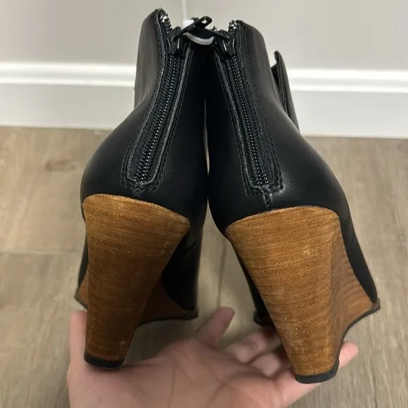 NEW! KORKS Black Oliana Wedge Bootie - Size 9