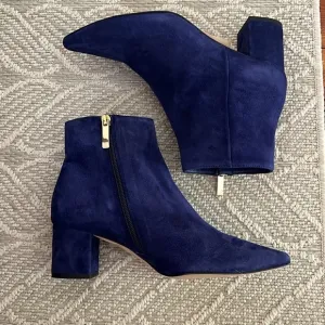New. L’Agence Jeanne Suede Block Heel Ankle Booties in Midnight Blue Size 38