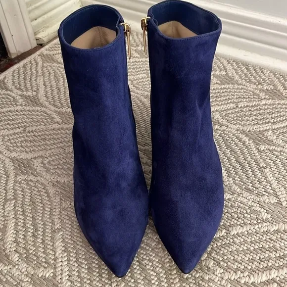 New. L’Agence Jeanne Suede Block Heel Ankle Booties in Midnight Blue Size 38
