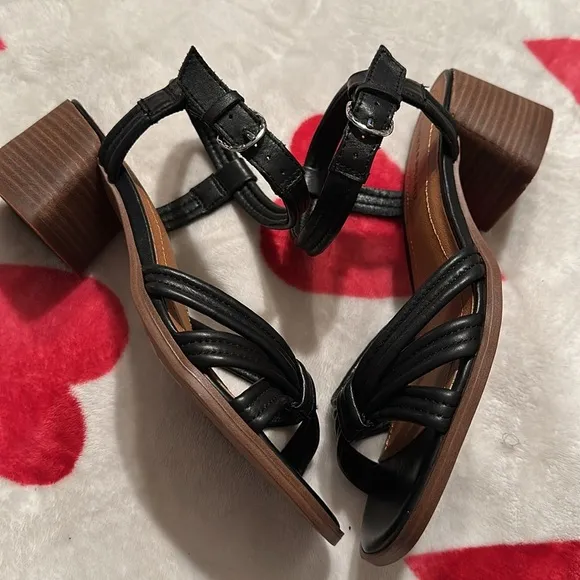 New Lucky BrandWomen's Jolenne Adjustable Strap Block-Heel Sandals