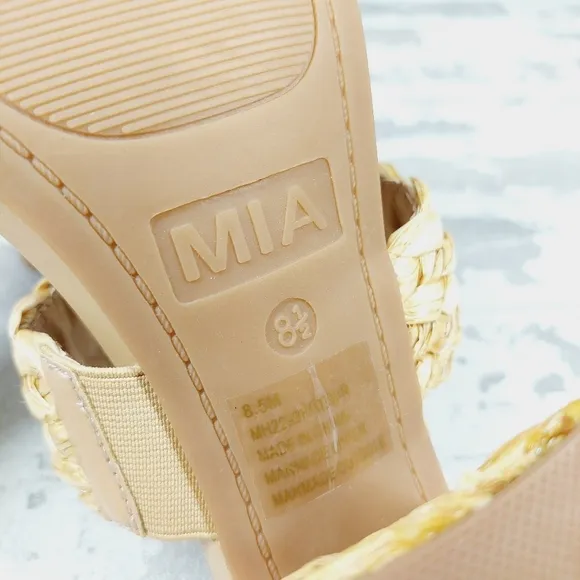 NEW Mia Felicity Raffia Double Band Block Heel Sandals in Natural D290