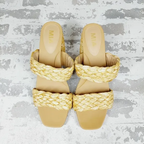 NEW Mia Felicity Raffia Double Band Block Heel Sandals in Natural D290