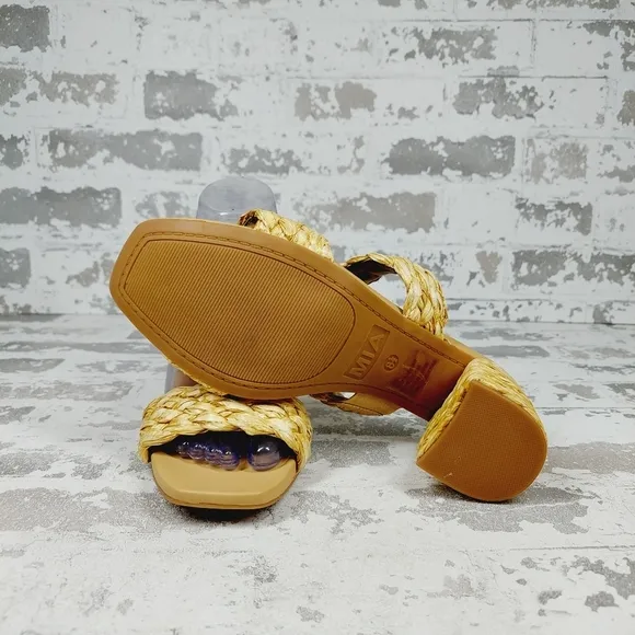 NEW Mia Felicity Raffia Double Band Block Heel Sandals in Natural D290