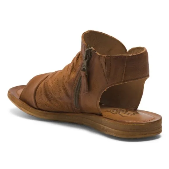 New Miz Mooz Leather Ruched Sandals Flaire Brandy  (251)