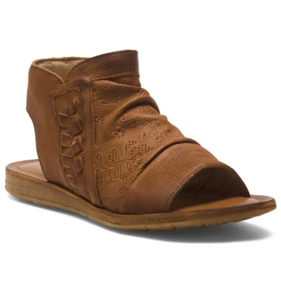 New Miz Mooz Leather Ruched Sandals Flaire Brandy  (251)