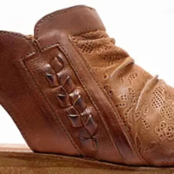 New Miz Mooz Leather Ruched Sandals Flaire Brandy  (251)