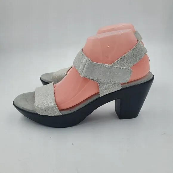 NEW Munro Willa Gray Silver Suede Block Heel Hook &amp; Loop Sandals Women's…