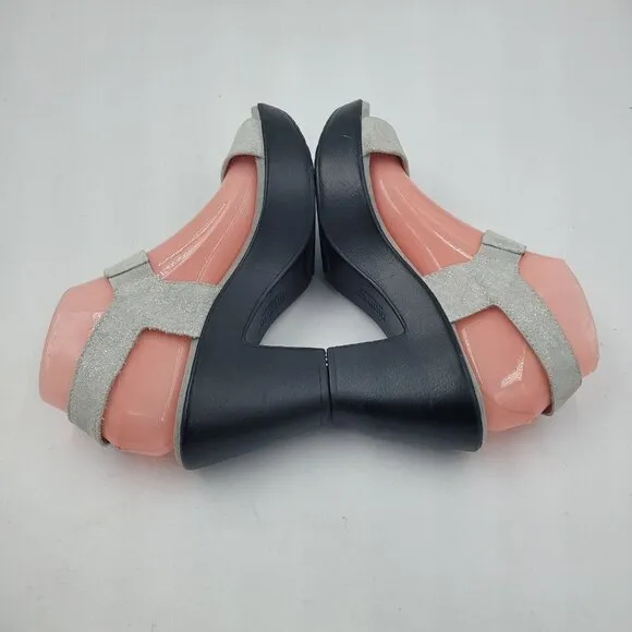 NEW Munro Willa Gray Silver Suede Block Heel Hook &amp; Loop Sandals Women's…