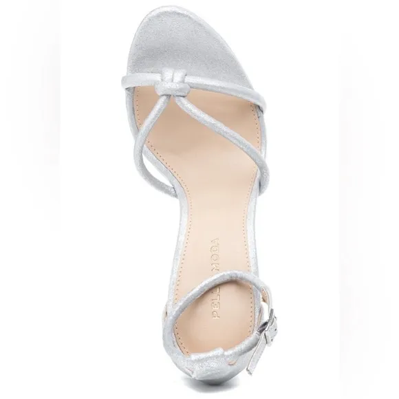 NEW! Pelle Moda Silver Metallic Suede Gillian Sandal - Size 7.5