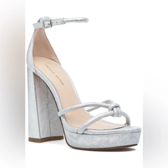 NEW! Pelle Moda Silver Metallic Suede Gillian Sandal - Size 7.5
