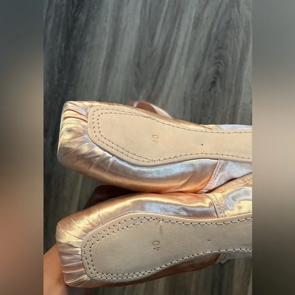 New Pointe Shoes Ballet Size 40W