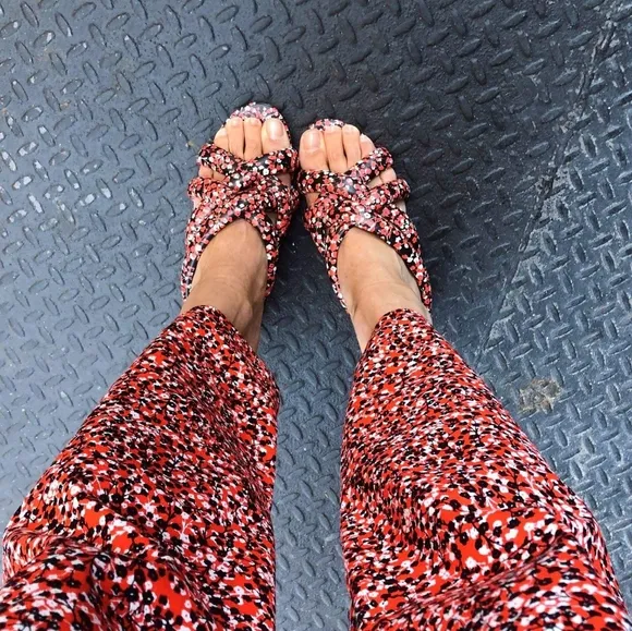 NEW Rebecca Minkoff Red Floral Amandine Block Heel Tubular Sandals 6
