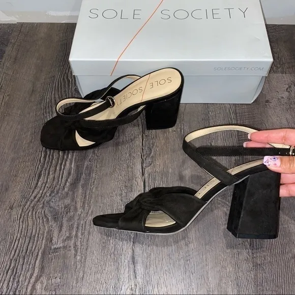 𝅺New Sole Society Joanan Sandals - Black