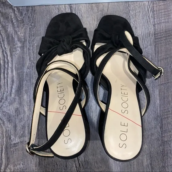 𝅺New Sole Society Joanan Sandals - Black