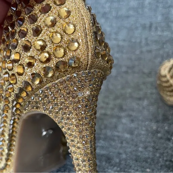 NEW Thalia Sodi Landon Pumps Gold Lurex Embellished Platform Women’s Size 8.5