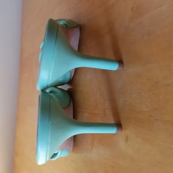 NEW Veronica Beard Melli Sandals, Size 7