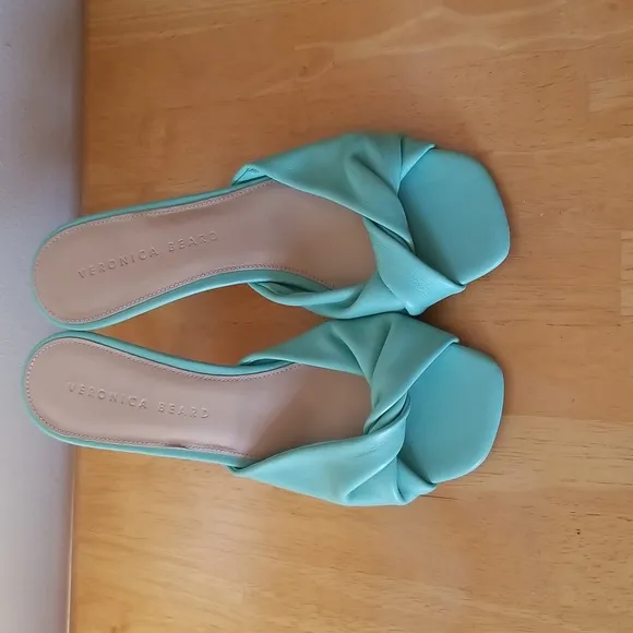 NEW Veronica Beard Melli Sandals, Size 7