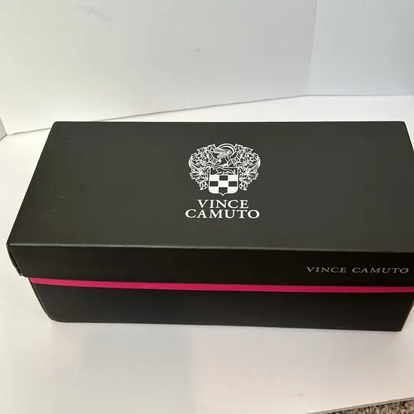 New! Vince Camuto Lomala Knotted Leather Dress Sandal Apricot Crush size 6.5