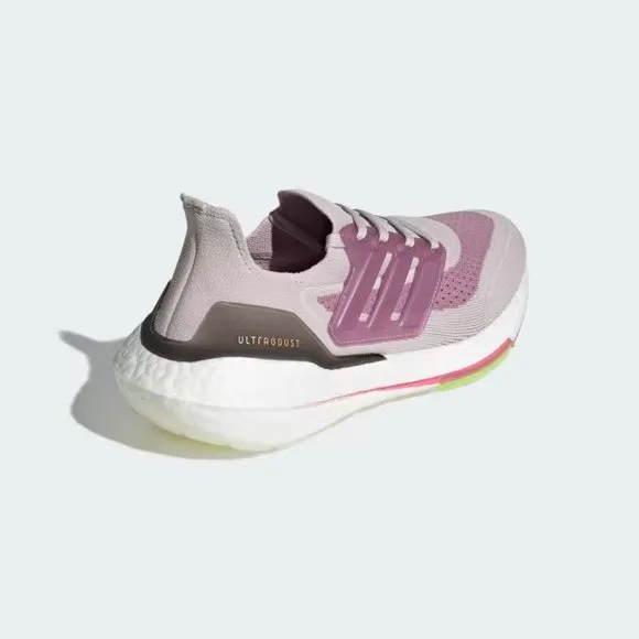 [NEW] Women's adidas Ultraboost 21 Shoes S23831
