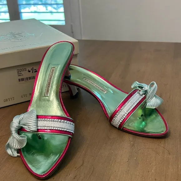 NIB ANTONIO BERARDI LEATHER PUMP HEEL Sandals SIZE 37/US 6.5 Metallic Pink/Green