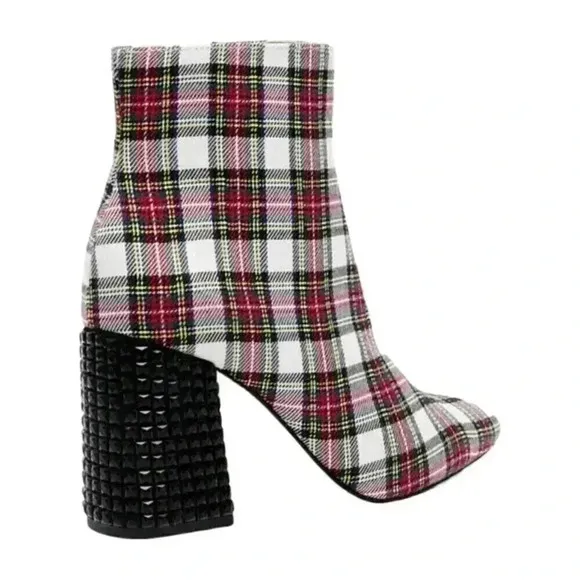 NIB BETSEY JOHNSON KASSIE RED WHITE BLOCK HEEL BOOTS BOOTIES