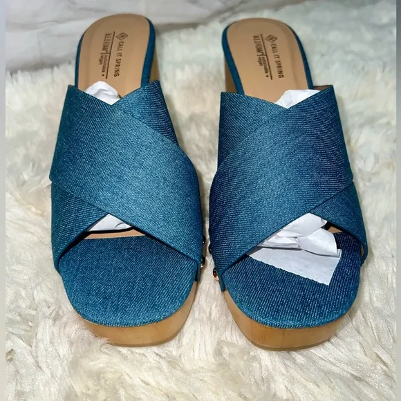 NIB CALL IT SPRING SPENCER Denim Cross Strap Block Heeled Sandals Sz. 7.5