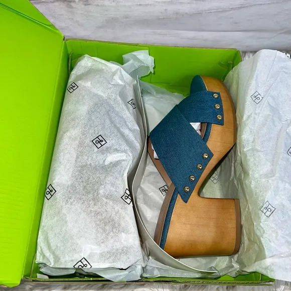 NIB CALL IT SPRING SPENCER Denim Cross Strap Block Heeled Sandals Sz. 7.5
