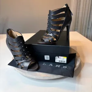 NIB L.A.M.B. by Gwen Stefani Black Leather Back Zip Shootie Heels Size 5.5 M