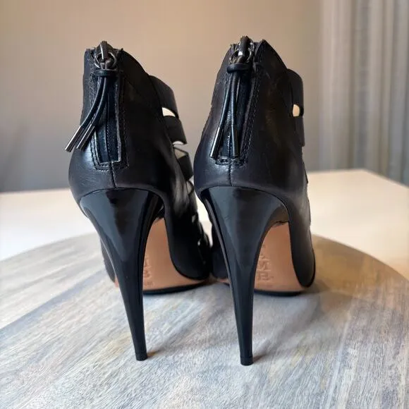 NIB L.A.M.B. by Gwen Stefani Black Leather Back Zip Shootie Heels Size 5.5 M