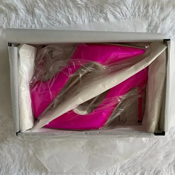 NIB SJP by Sarah Jessica Parker Fawn Satin Pumps EU 39 US 8.5 Pink Candy 100mm