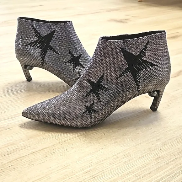 Nicholas Kirkwood Ankle Boot Shoes Gunmetal Pearl Heel Signature Silver Stars