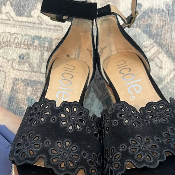 Nicole Black Wedge Shoes with Floral Appliqué