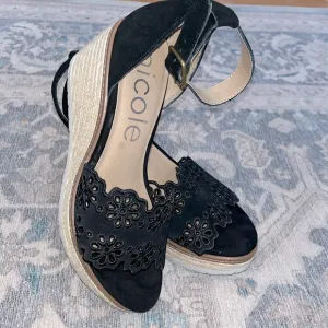 Nicole Black Wedge Shoes with Floral Appliqué