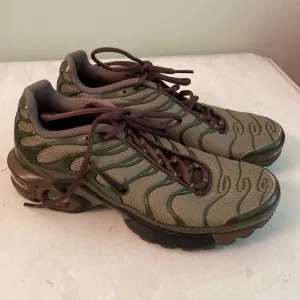 Nike Air Max Plus 655020-200 green shoes