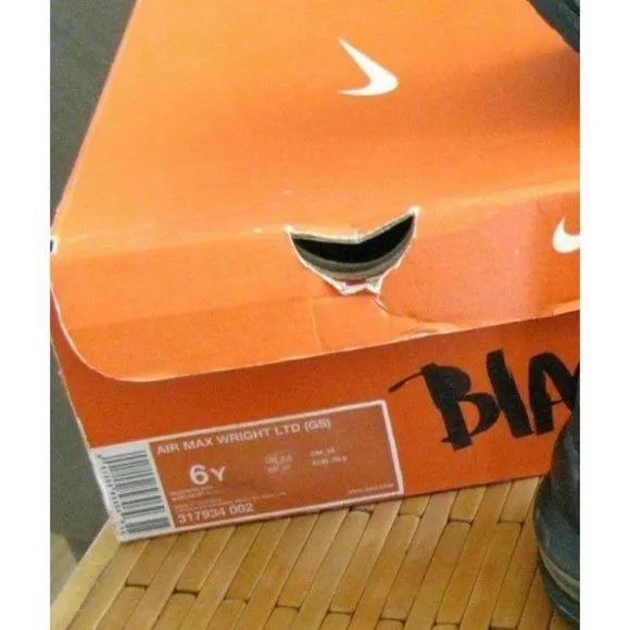 Nike Air Max Wright Girls Size US 6Y Shoes Black